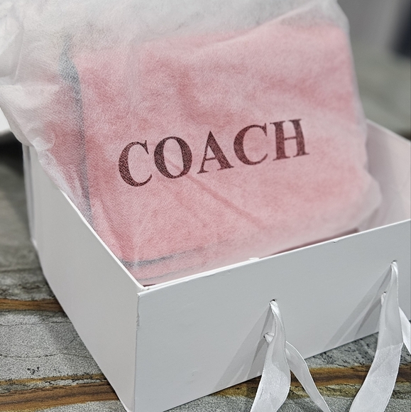 Coach Red Leather Crossbody With Coach Box! NWOT - Picture 15 of 16